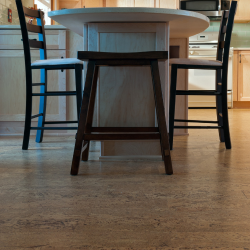 Korkboden-Küche-Bodenbelag-natürlich-leise-Kork-kaufen-Hannover